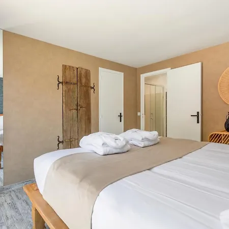 La Monarque Pensión 5*