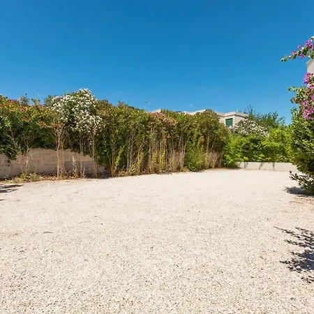La Monarque Pensión 5*