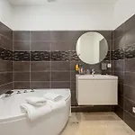 بيت ضيافة La Monarque (adults Only) آجد