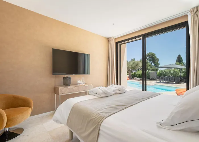 La Monarque (adults Only) Casa de hóspedes 5*