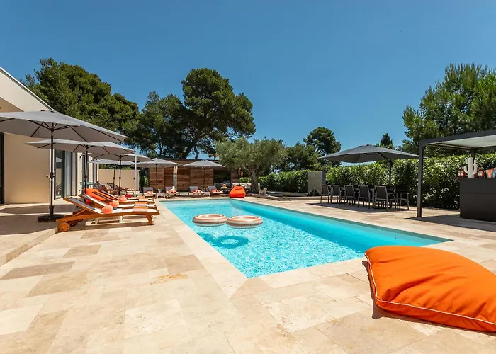 Casa de hóspedes La Monarque (adults Only) 5*