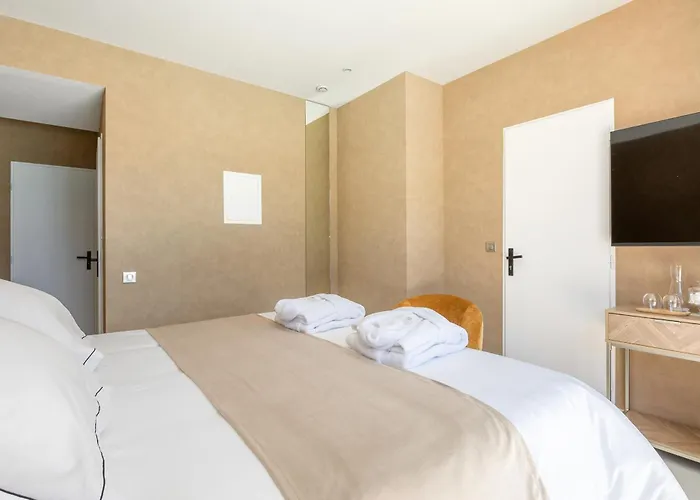 La Monarque (adults Only) 5*