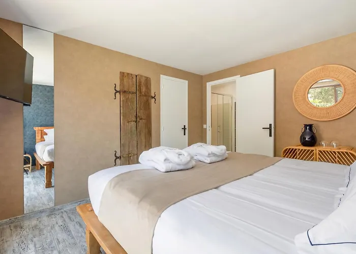 La Monarque (adults Only) Casa de hóspedes 5*