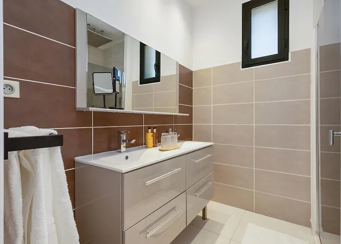 Casa de hóspedes La Monarque (adults Only) 5*