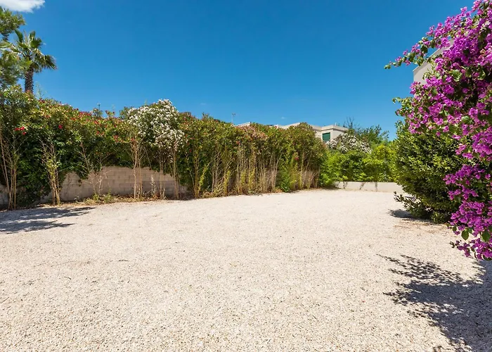 La Monarque (adults Only) Casa de hóspedes 5*