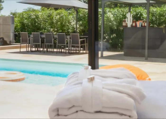 La Monarque (adults Only)